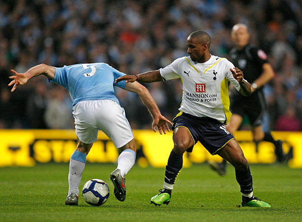 他们借助高 他们借助高